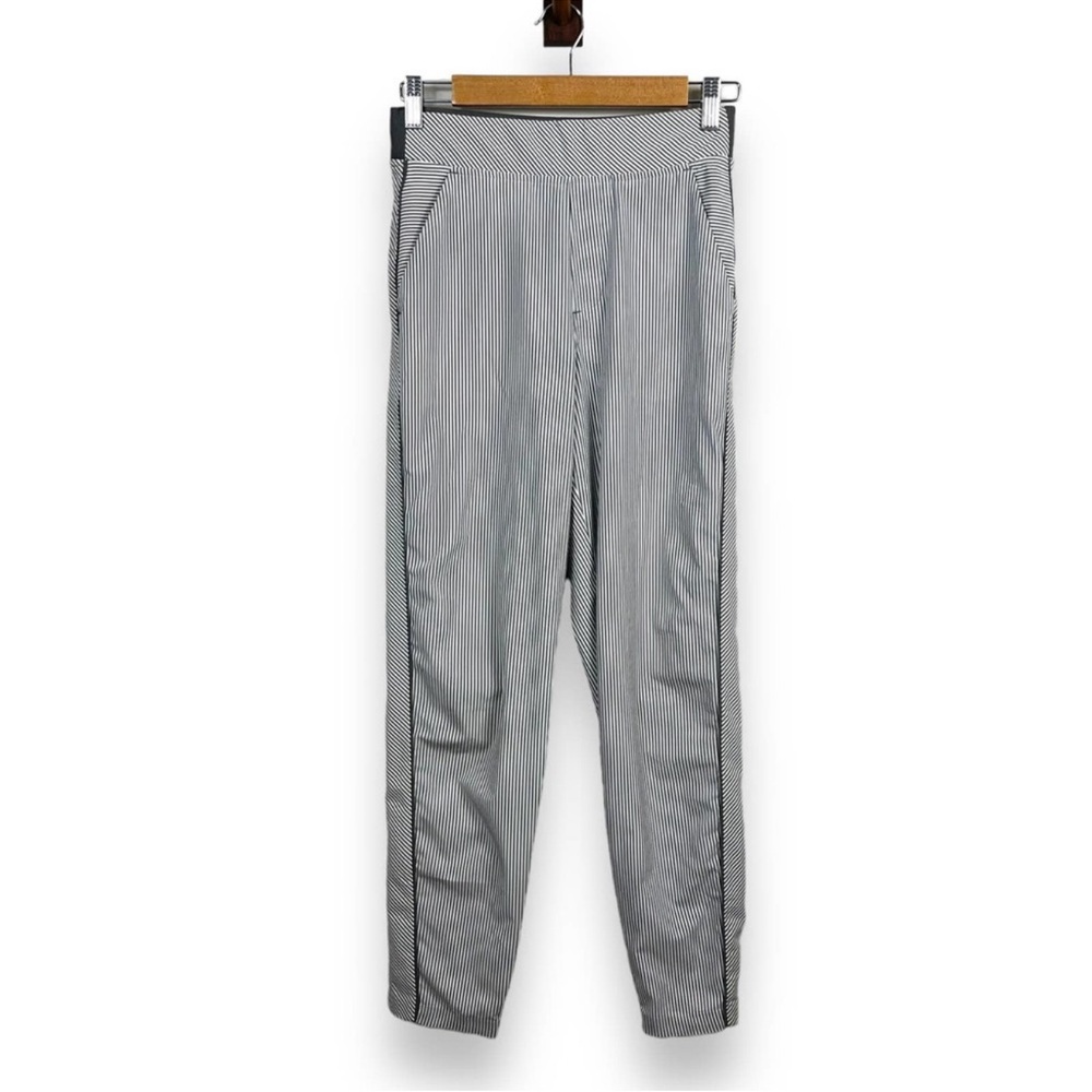Athleta Brooklyn Textured Ankle Pant Gray and White Stripe Size 4 - Picture 3 of 10